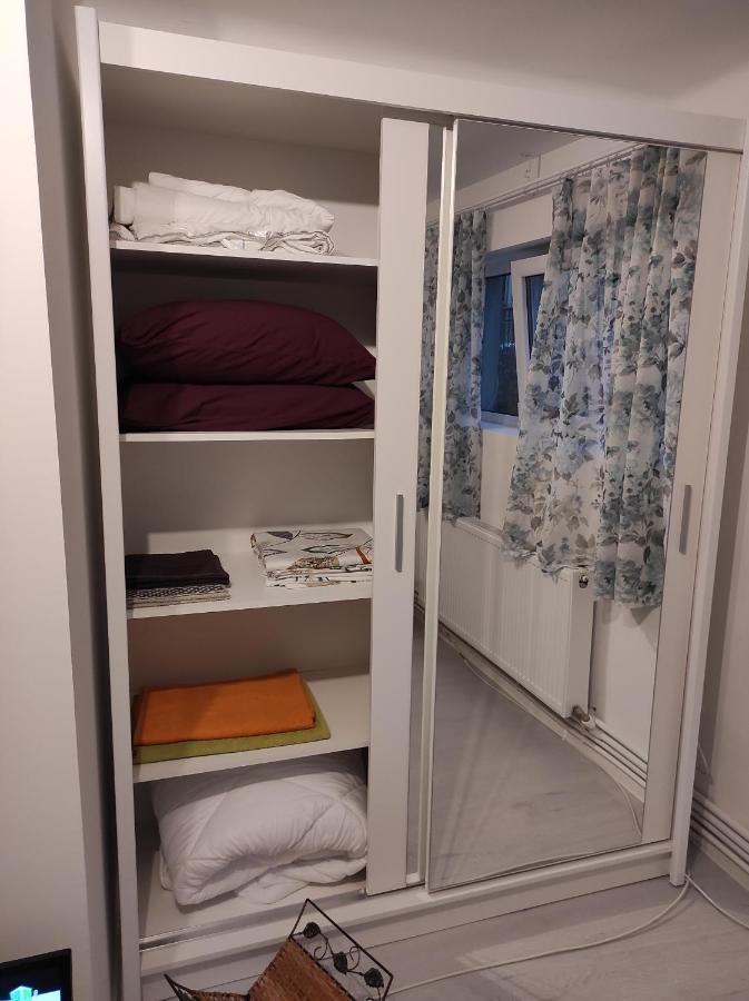 Garsoniera Cocheta Zona Coresi Mall Apartament *